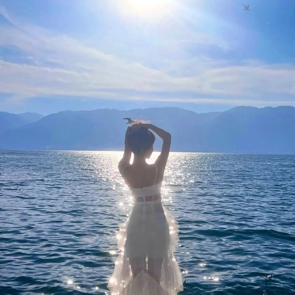 英雄百夜海报
